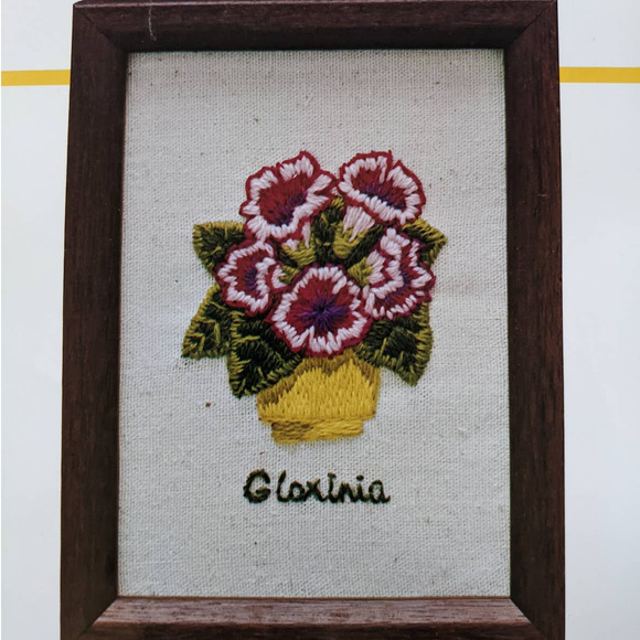 Vintage 70s Floral Crewel Embroidery Kit "Gloxinia" Stitchkins Instant Stitchery - Picture 5 of 7